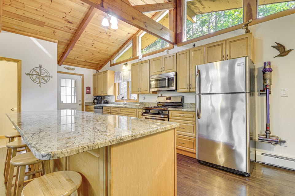 Kitchen | Cooking Basics Supplied | Top Floor