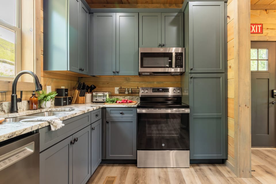Full suite of appliances.