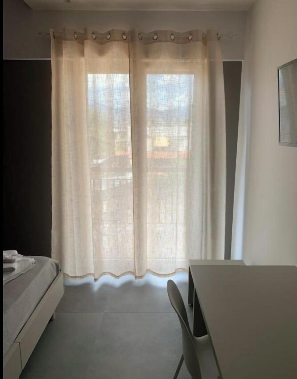 Basic Triple Room, 3 Twin Beds | Desk, laptop workspace, soundproofing, free WiFi