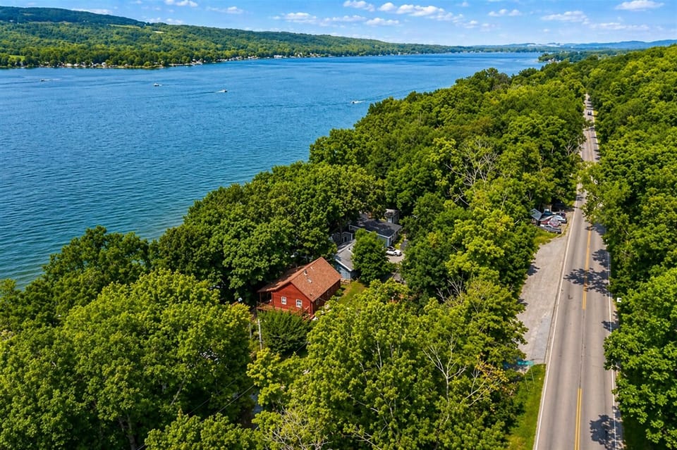 Scenic road along Honeoye Lake with convenient access to your peaceful Willow Beach retreat, surrounded by nature. ️
