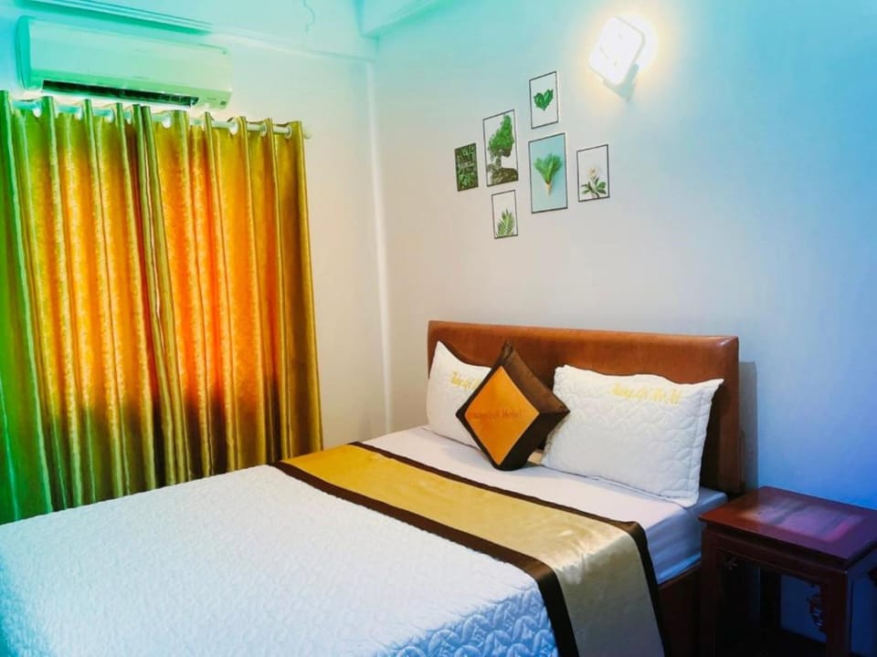 Double Room | Desk, blackout drapes, soundproofing, iron/ironing board