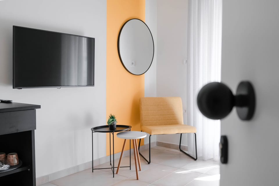 House, Smoking | 2 bedrooms, desk, soundproofing