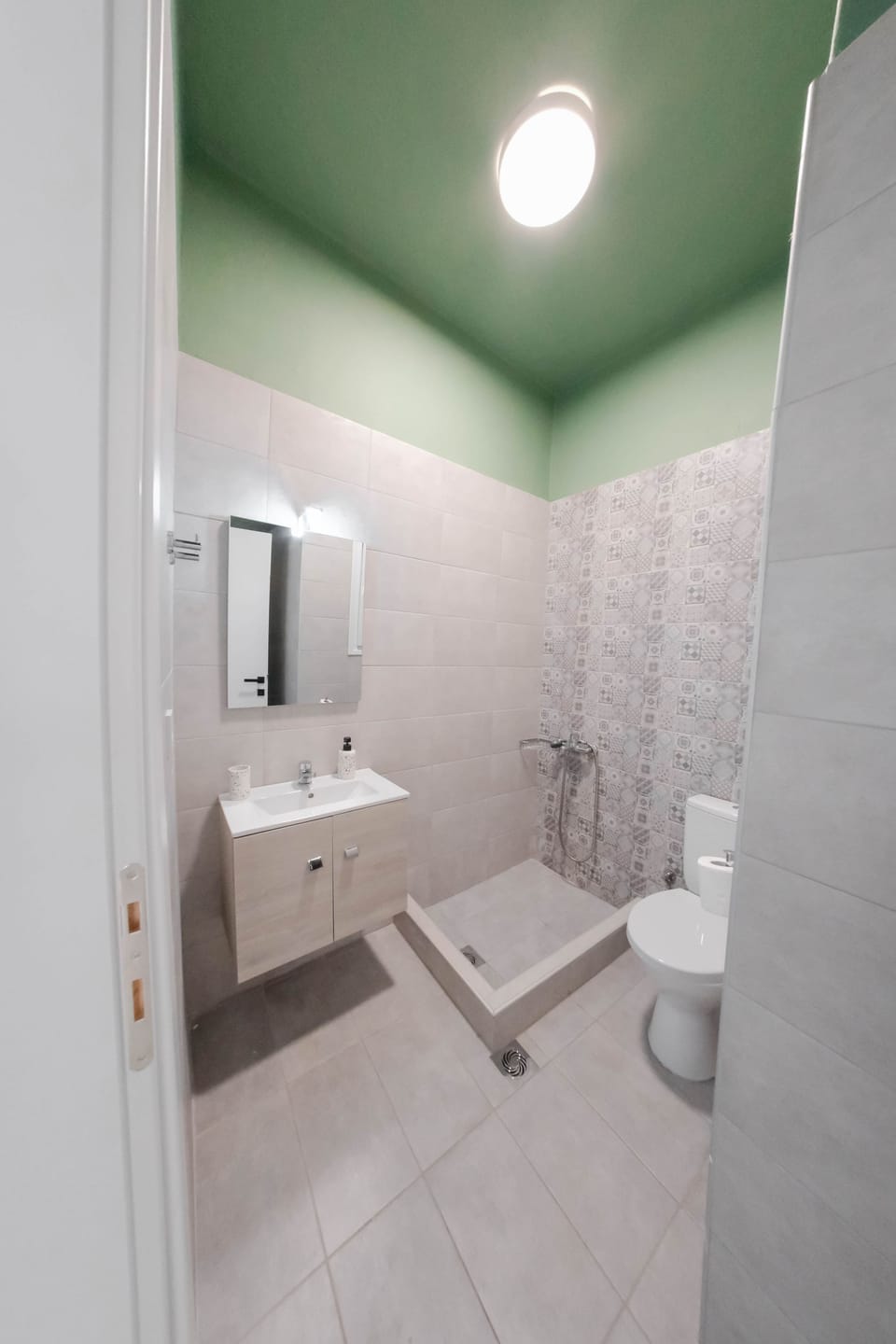 House, Smoking | 2 bedrooms, desk, soundproofing