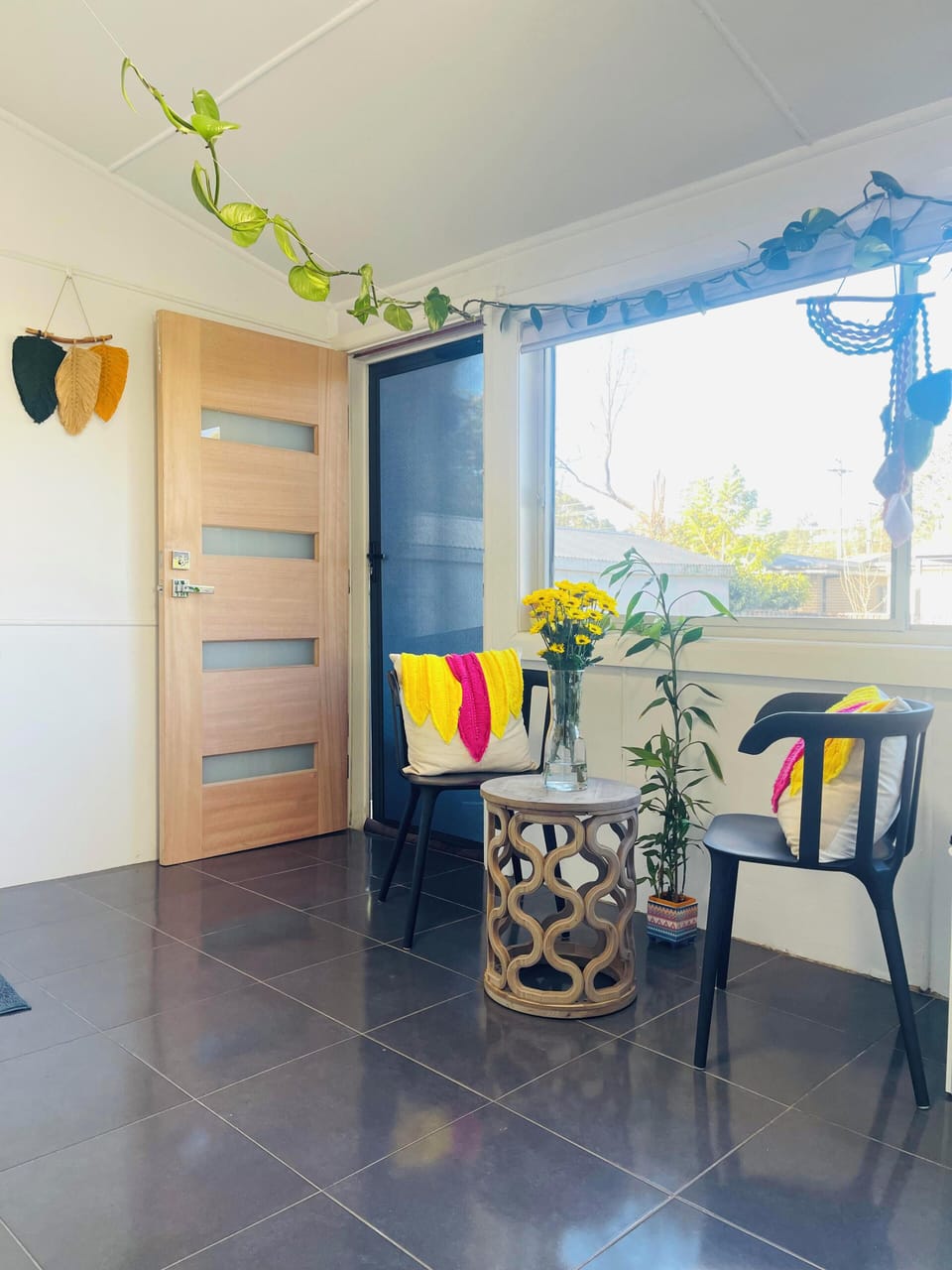 Coffee table, seating area with garden view