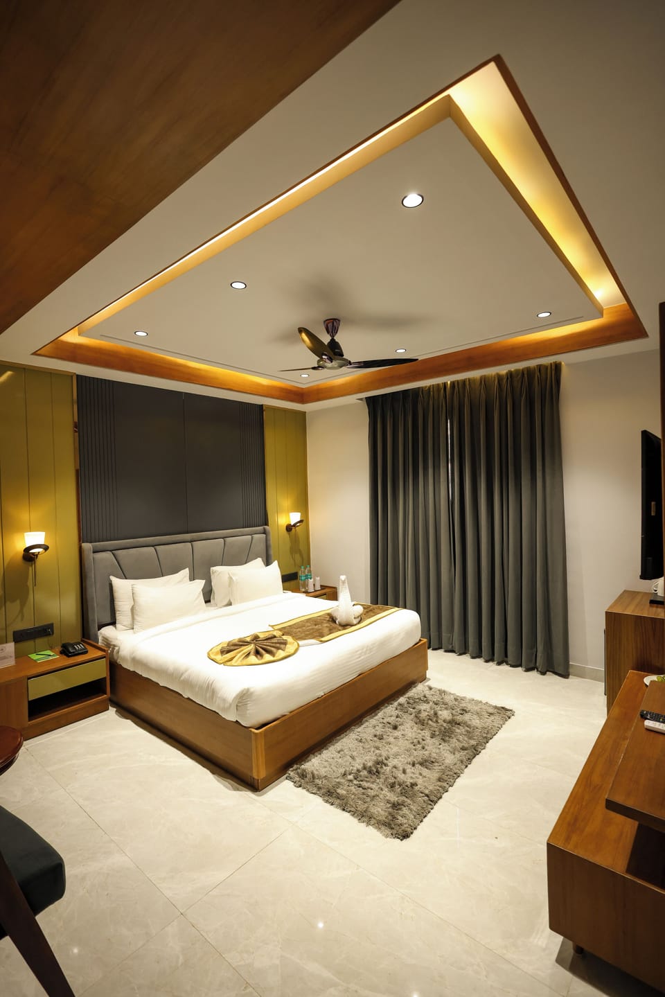 Suite | Minibar, desk, free WiFi, bed sheets
