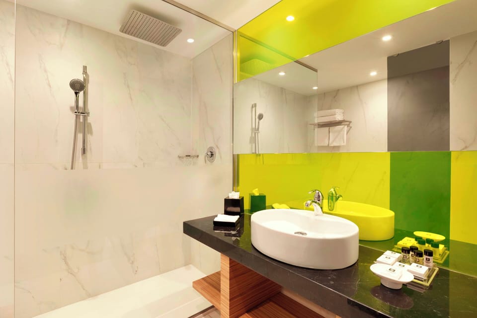 Executive Double Room, Acropolis View | Bathroom | Deep soaking tub, eco-friendly toiletries, hair dryer, bathrobes