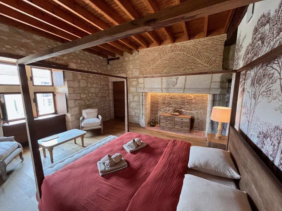 Exclusive Suite, Valley View (2 à 4p-Saint-Créac) | 1 bedroom, premium bedding, memory foam beds, blackout drapes