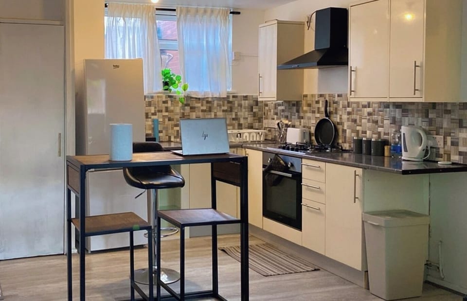 Apartment | Private kitchen | Fridge, microwave, oven, stovetop