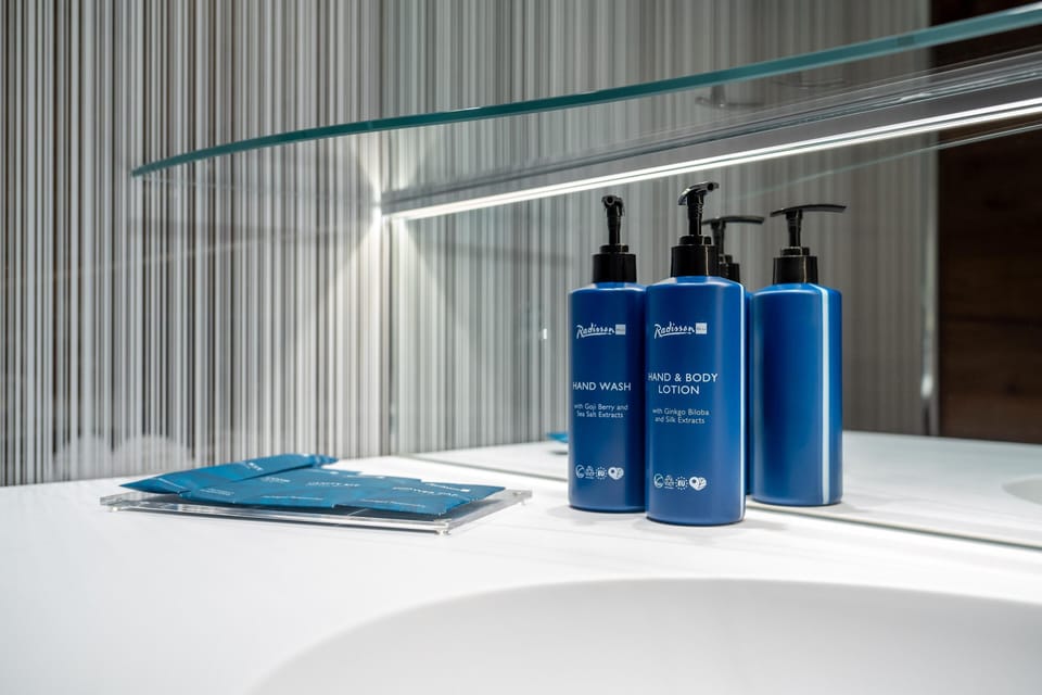 Superior Room, Balcony | Bathroom | Slippers, bidet, towels