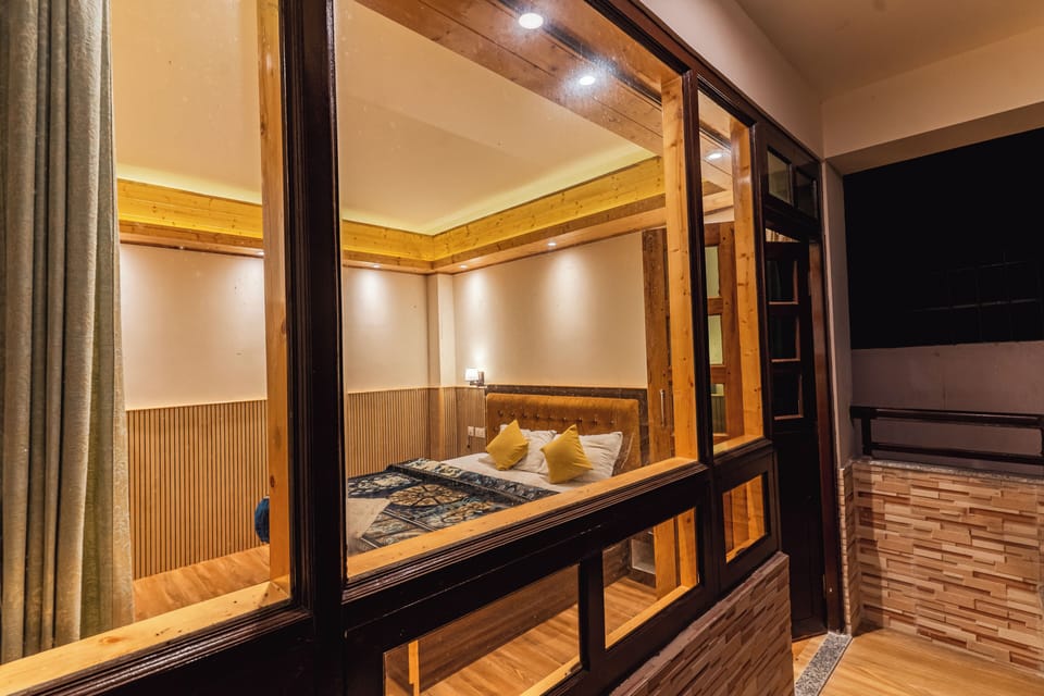 Soundproofing, WiFi (free)
