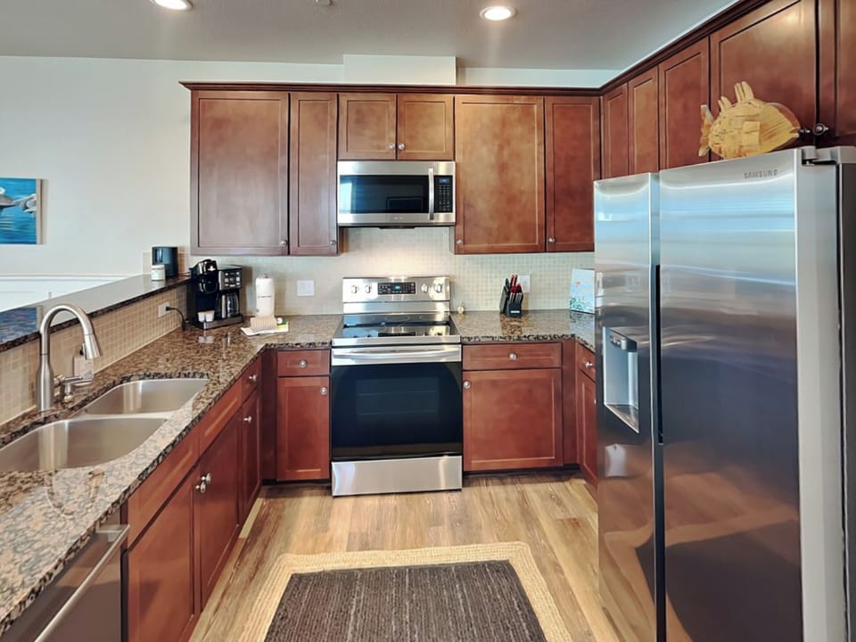 Full Size Kitchen