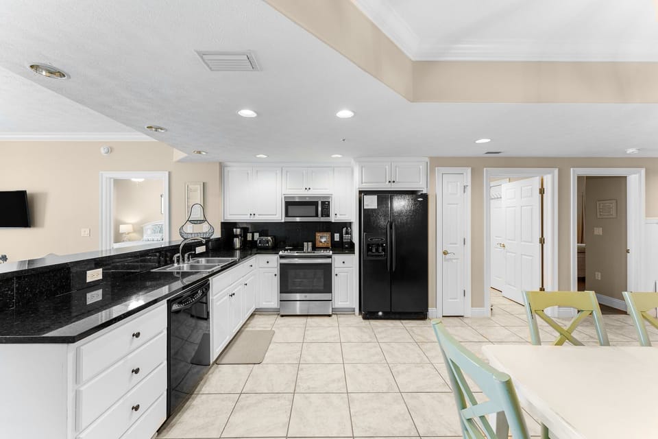 9-web-or-mls-5004-thomas-dr-607
