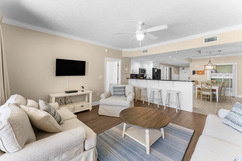 15-web-or-mls-5004-thomas-dr-607