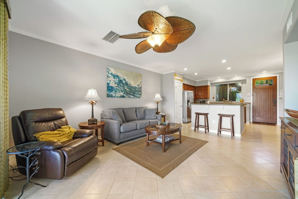 Castle at MaunaLani Golf Villas A3 - Living Area (3)