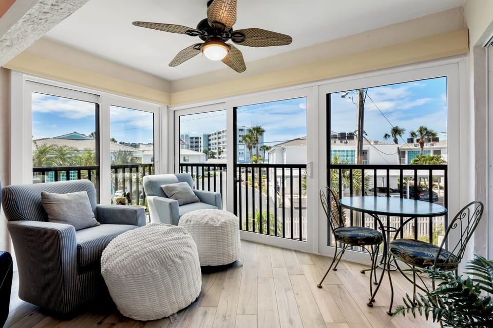 Additional Living Area with Gulf Views
