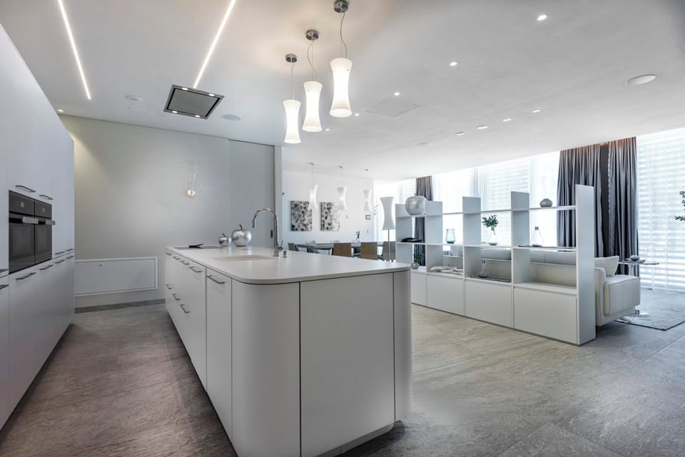 Landmark II | Living area | Smart TV, heated floors