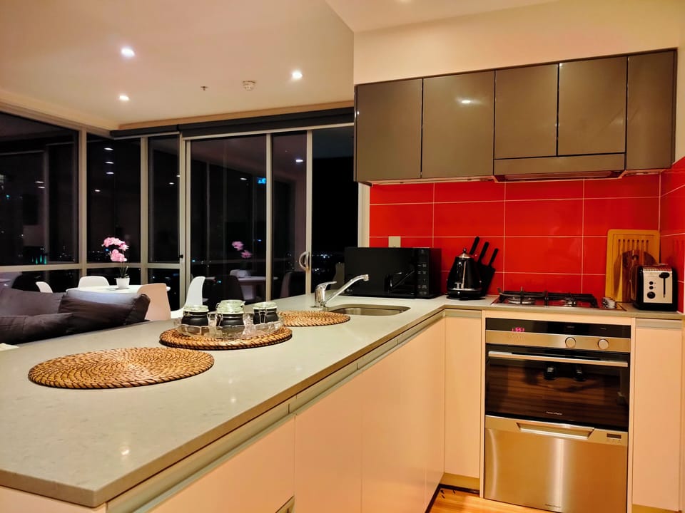 Luxury Apartment, Balcony, Ocean View | Private kitchen | Full-size fridge, microwave, oven, stovetop