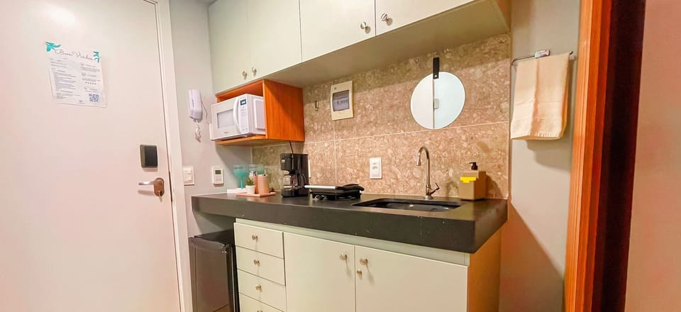Apartment | Private kitchen | Mini-fridge, microwave, cookware/dishes/utensils