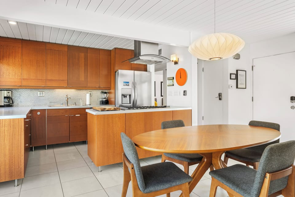House, Multiple Beds, Pool Access, Pool View (Alexander Escape) | Private kitchen | Fridge, microwave, oven, stovetop