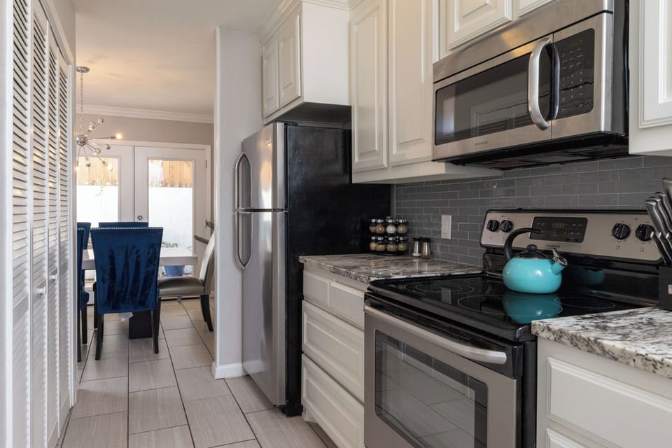 Fully stocked kitchen with coffee and tea available