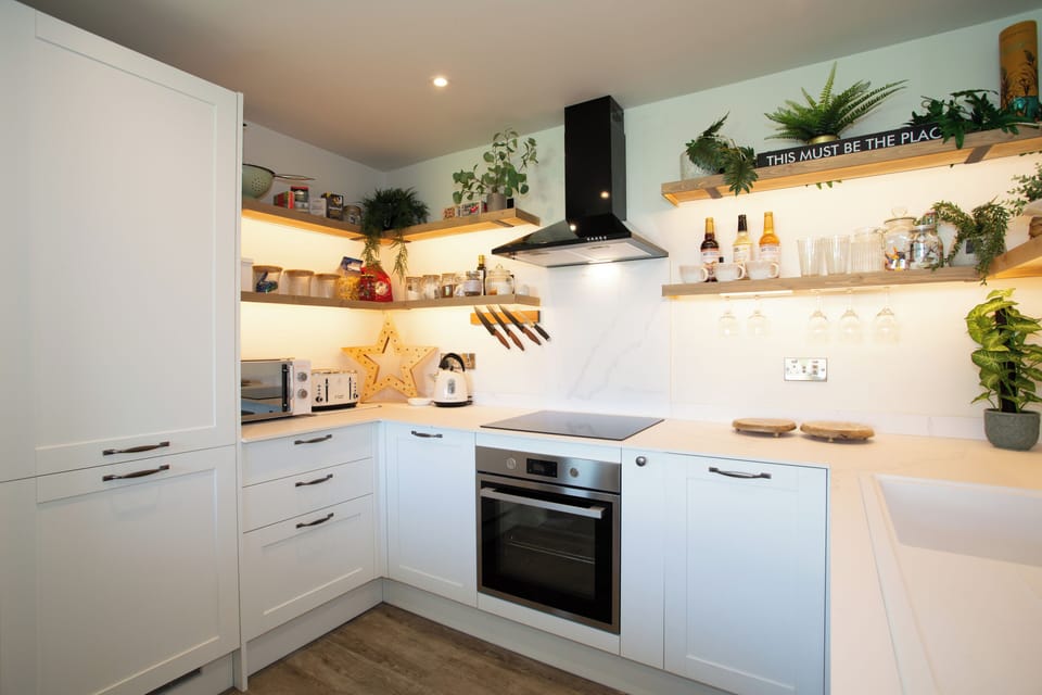 House | Private kitchen | Fridge, microwave, oven, stovetop