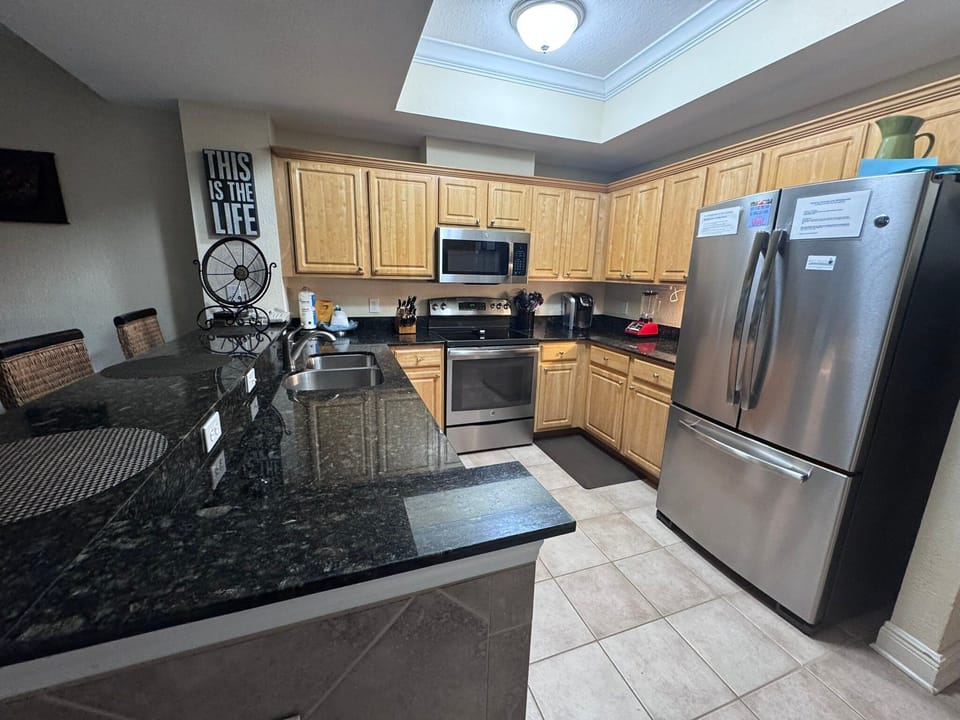 Condo, Multiple Beds, Hot Tub (Crystal Shores West 707) | Private kitchen