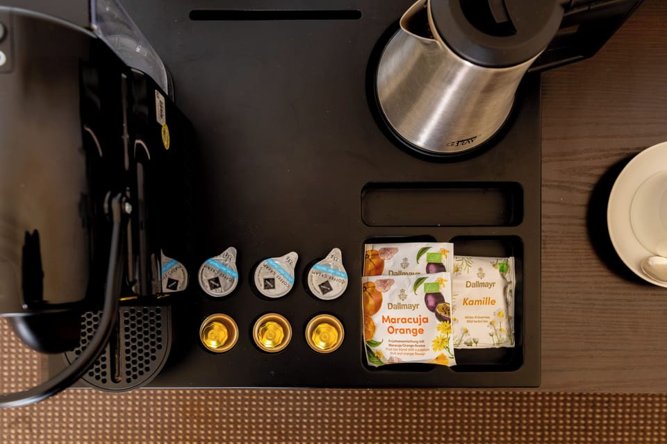 Comfort suite with Cathedral view | Coffee and/or coffee maker