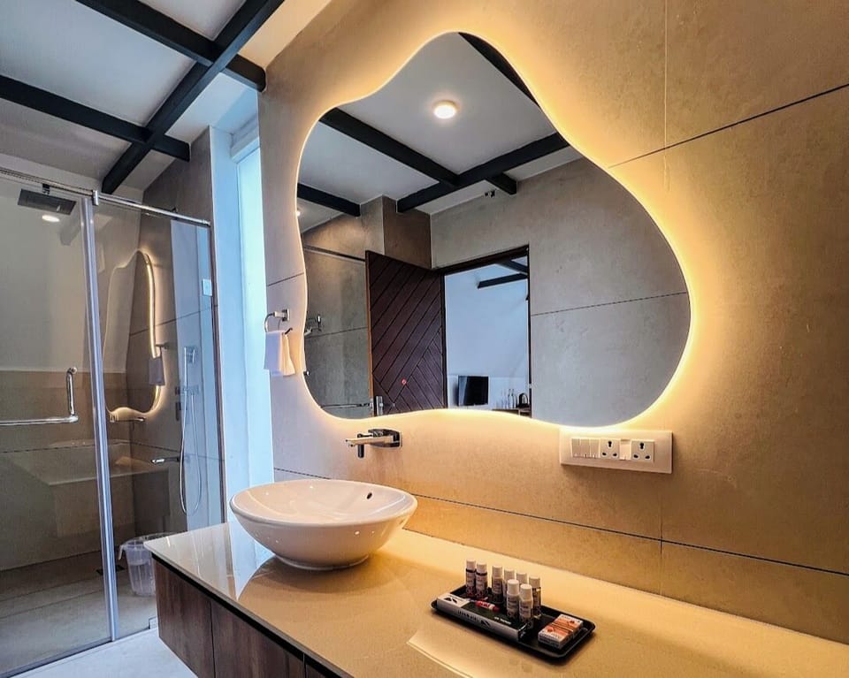 Cabin, Balcony, Mountain View | Bathroom | Shower, free toiletries, slippers, soap