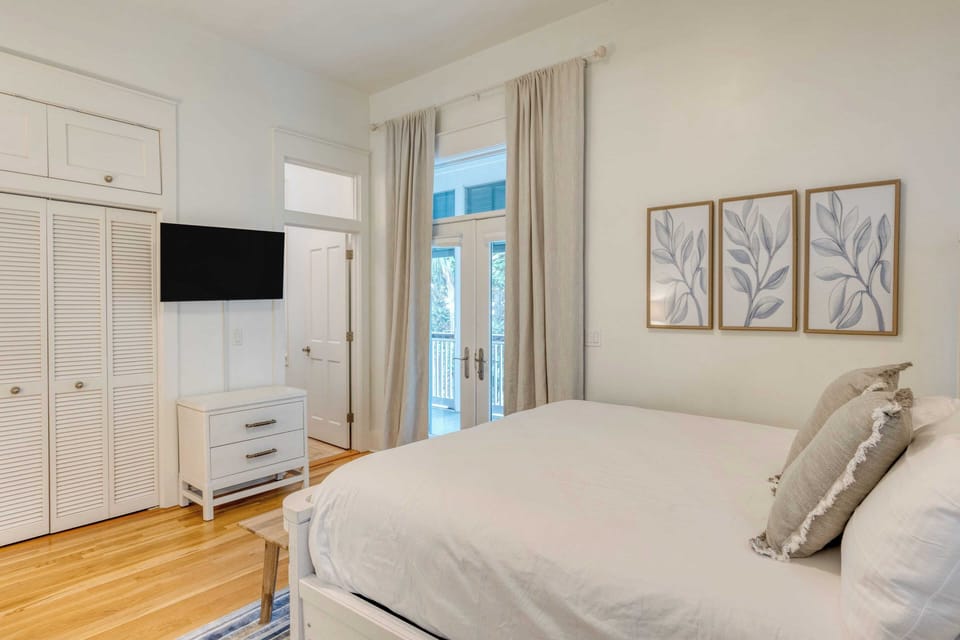 House (5 Bedrooms) | Interior