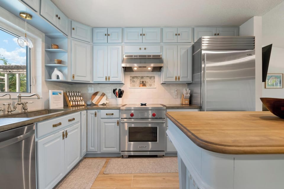 Classic coastal colors meet modern functionality