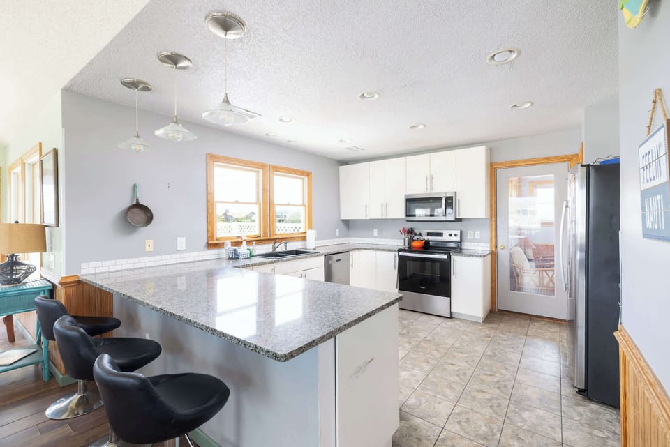 Fully Stocked Kitchen