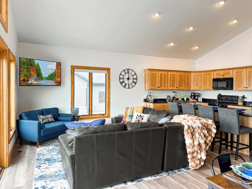 The open concept living room is great for hanging out.