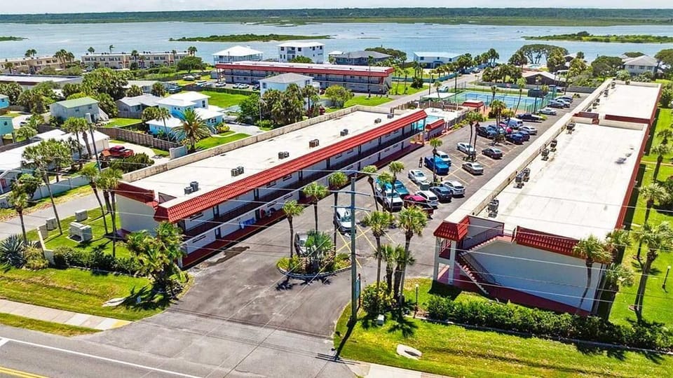 Close Proximity to Boat Launch