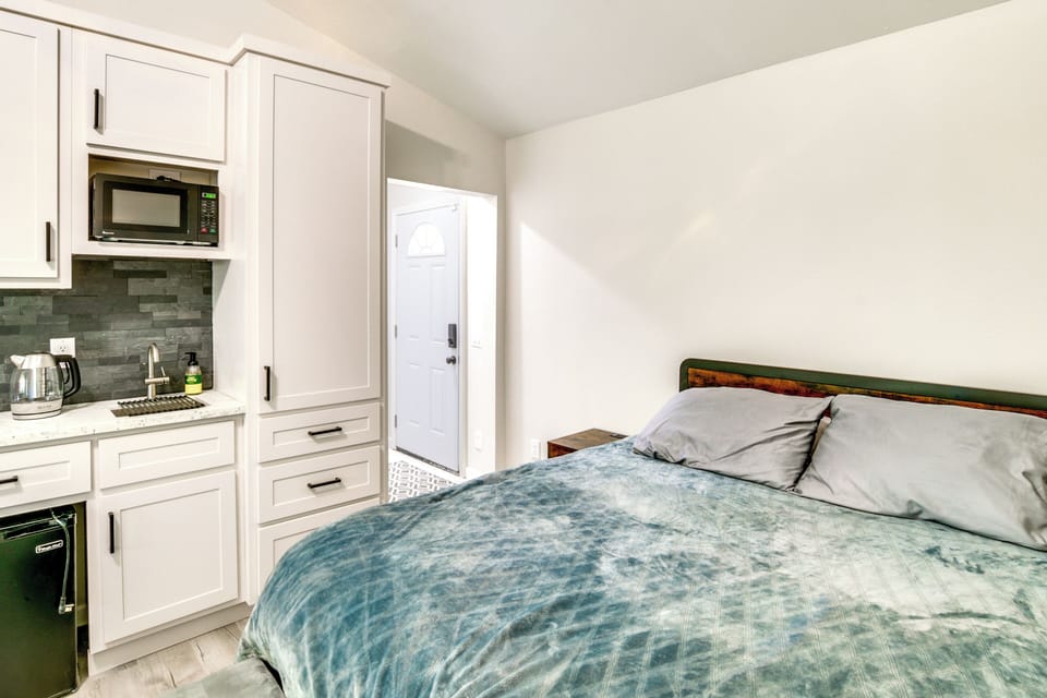 Apartment (0 Bedroom) | Interior