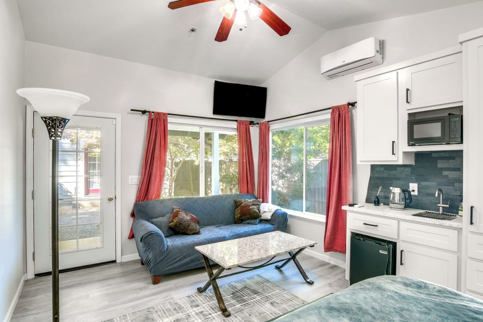 Apartment (0 Bedroom) | Front of property