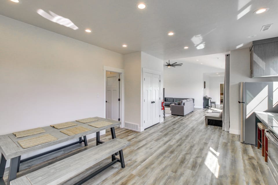 House (6 Bedrooms) | Interior