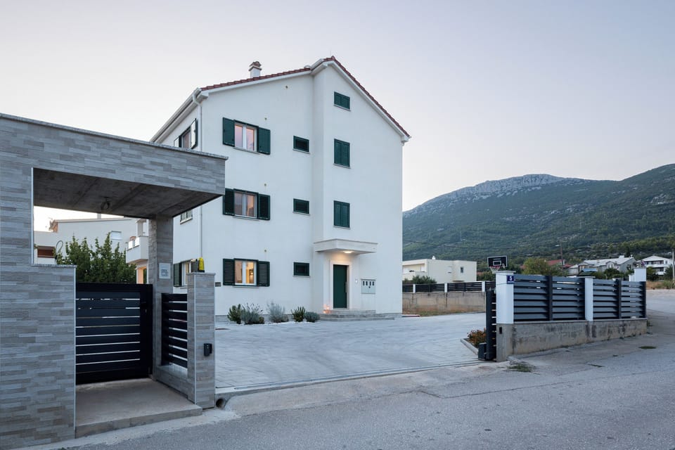 Apartment | Exterior