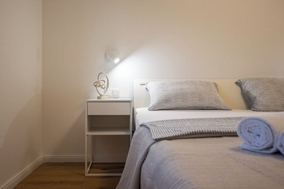 Apartment | 3 bedrooms, iron/ironing board, free WiFi, bed sheets