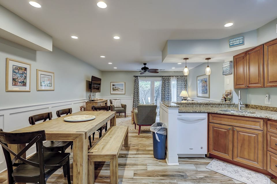 Dining Area/Kitchen