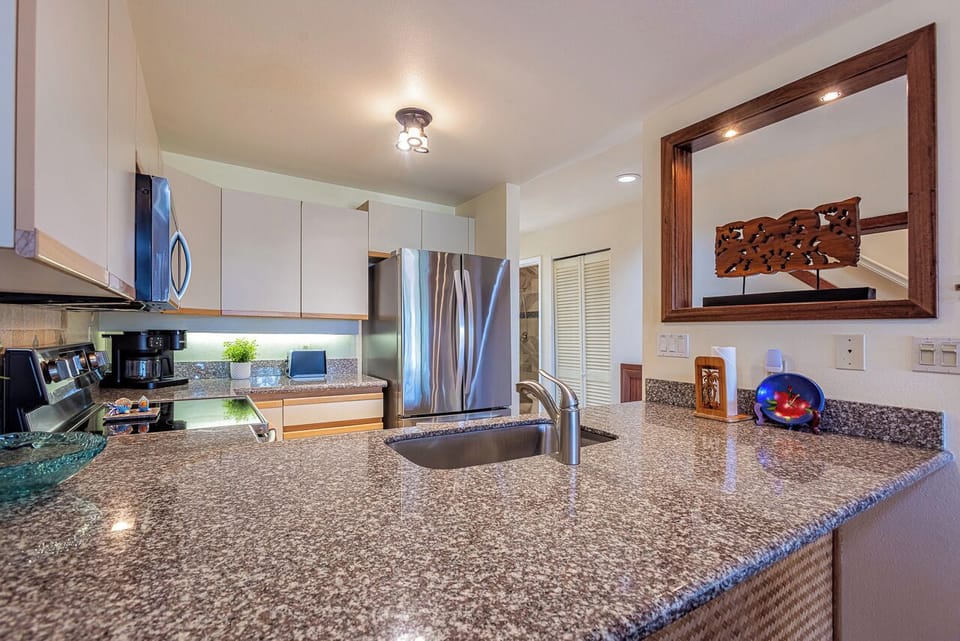 Lots of counter space to prepare meals