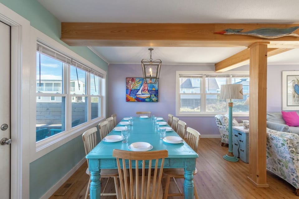 Mid Level Dining Area