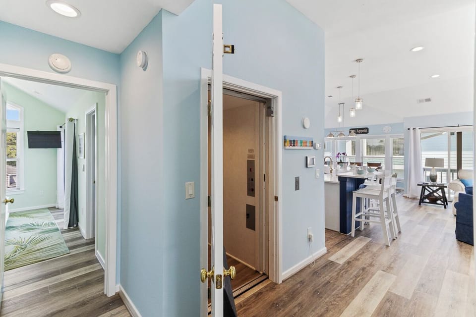 Top Level Elevator