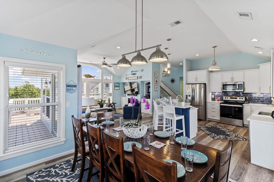 Top Level Dining Area