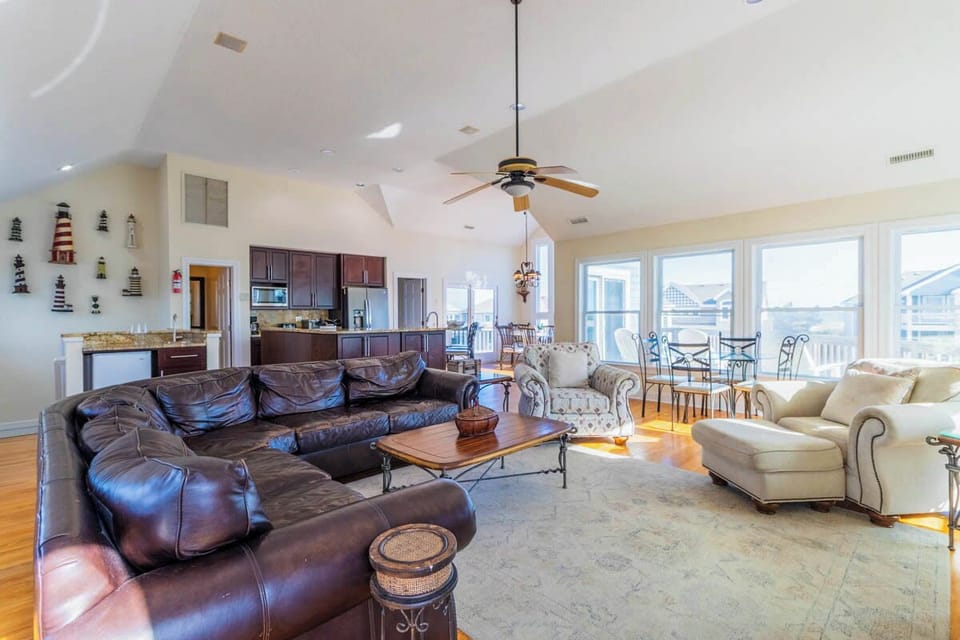 Top Level Living Area