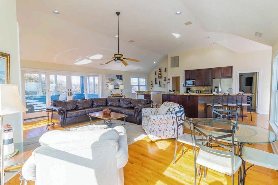 Top Level Living Area