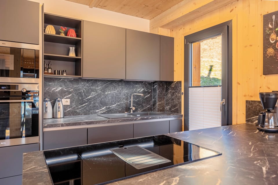 Chalet mit 4 Schlafzimmern für bis zu 10 Personen | 4 bedrooms, cribs/infant beds, free WiFi, bed sheets