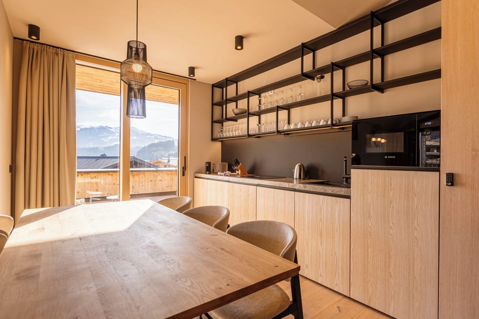 Penthouse mit 2 Schlafzimmer für max. 6 Personen | Private kitchen | Full-size fridge, microwave, stovetop, dishwasher