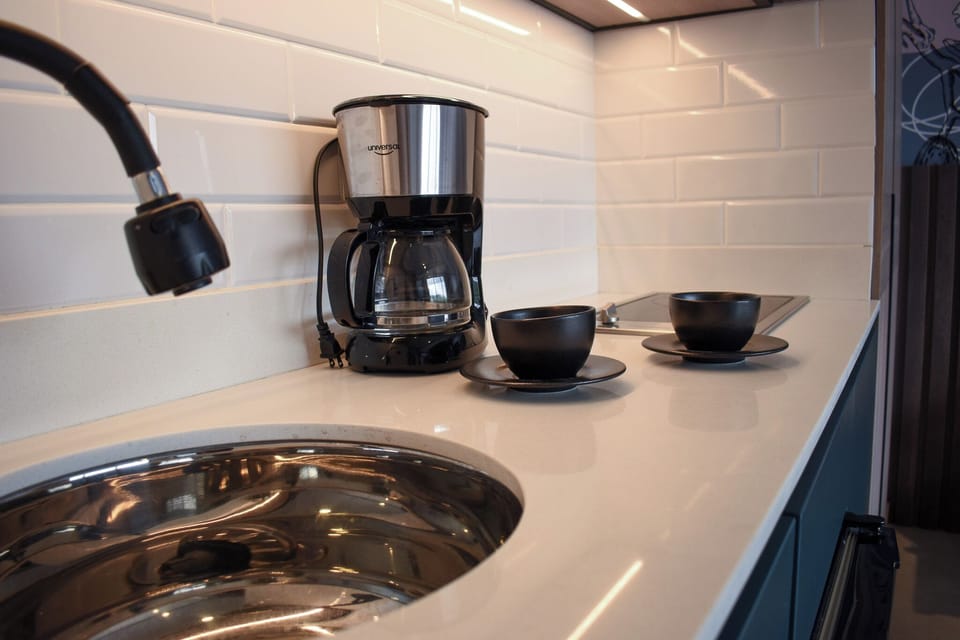 Provenza Suite | Private kitchen | Mini-fridge, microwave, oven, dishwasher