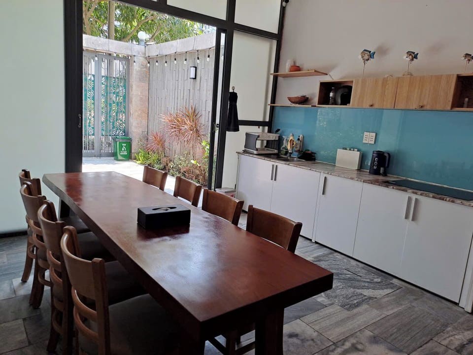 kitchen & dining area