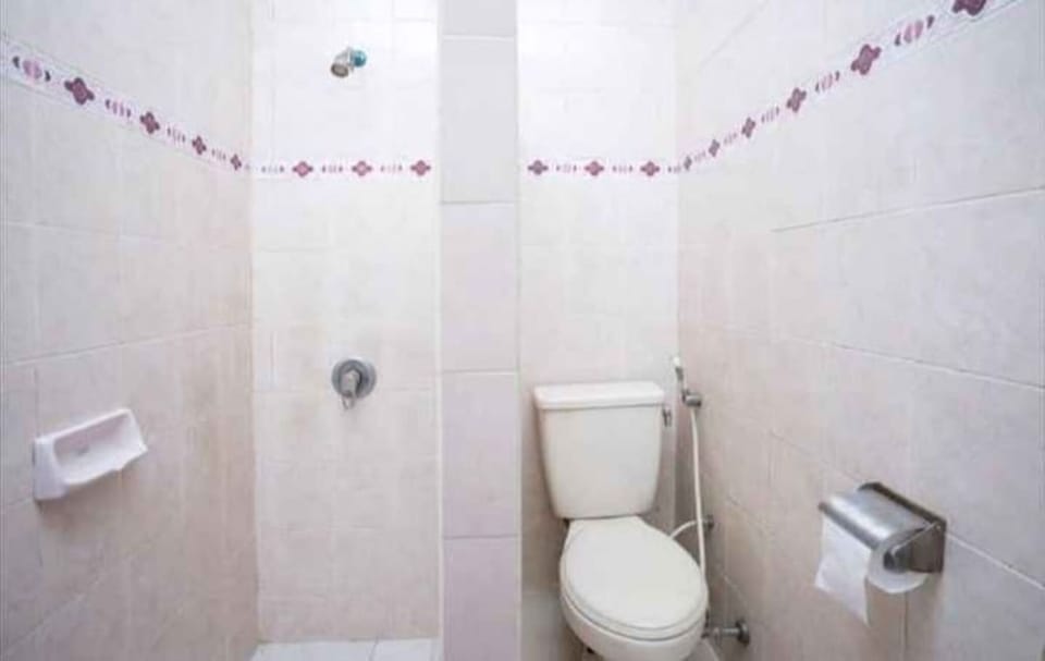 Standard Twin Room | Bathroom